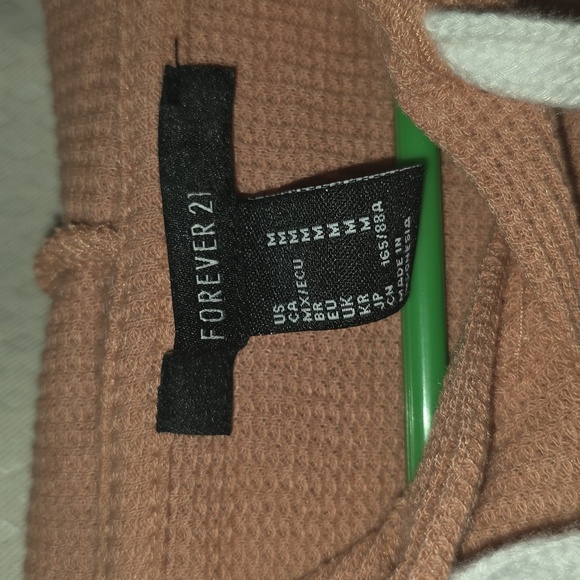 Forever 21 Peach Hooded Crop Top - Picture 2 of 6